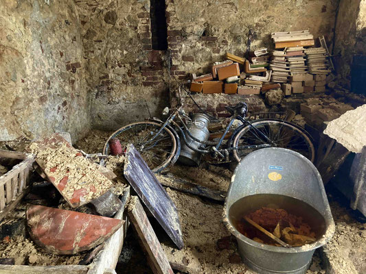 Situation 2 in der Brandruine
