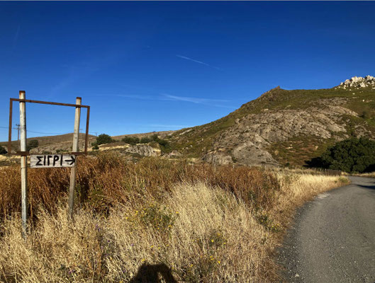 The handpainted signpost