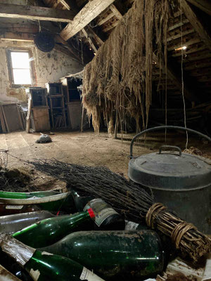 Situation in the attic of the outhouse