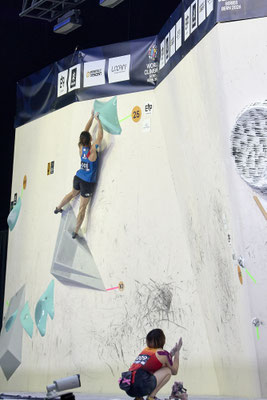 WorldclimbingSeriesBern2026 Semifinal Boulder Women 