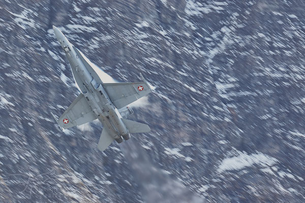 Swiss Air Force F18 Hornet at Axalp Ebenfluh