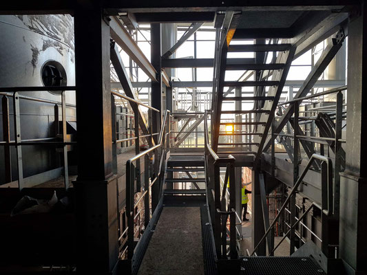 Cage d'escalier en charpente métallique