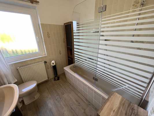 Badezimmer 2 im EG 