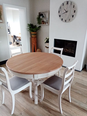 Table et chaises merisier après