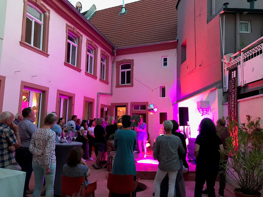 Konzert bei Culturebridge Architects c/o Weinhaus Moser