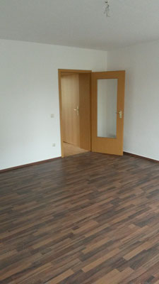 Innentüren und Laminat