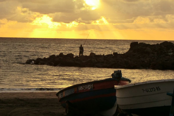 In Maspalomas geht der weiße Sandstrand über in eine faszinierende Dünenlandschaft.