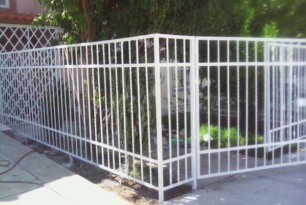 Forjadores Herreros y Fundidores de México Galería de Trabajos "REJAS" PROTECCIONES PERIMETRALES bloque A