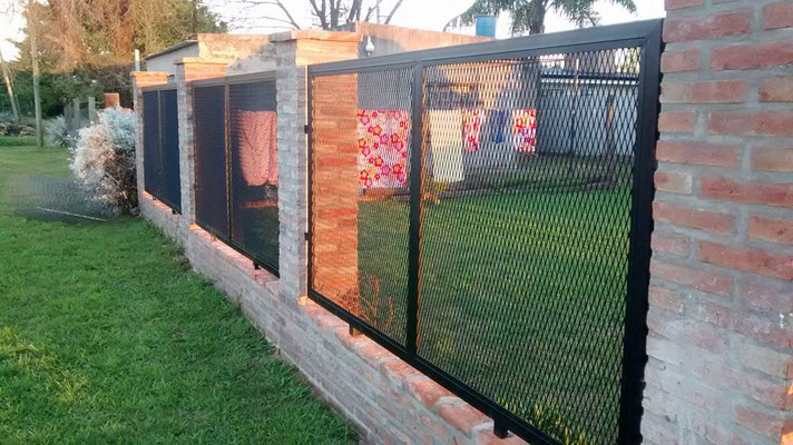 Forjadores Herreros y Fundidores de México Galería de Trabajos "REJAS" PROTECCIONES PERIMETRALES bloque B