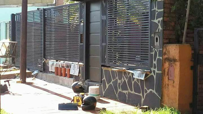 Forjadores Herreros y Fundidores de México Galería de Trabajos "REJAS" PROTECCIONES PERIMETRALES bloque A