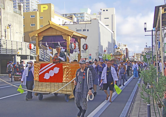 入選：萱町を行く頼朝行列：中村靖彦