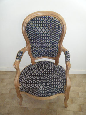 Fauteuil de style Louis Philippe d'époque Napoléon III après réfection