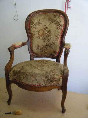 Fauteuil de style Louis Philippe d'époque Napoléon III avant réfection