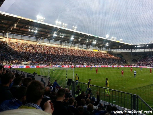 Sicht in der Avnet Arena Magdeburg auf das Spielfeld von Block 3