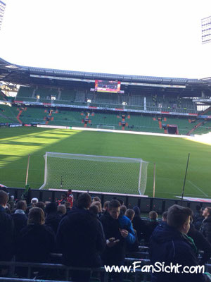 Foto der Sicht im Weserstadion in Block Heim Steher Ostkurve