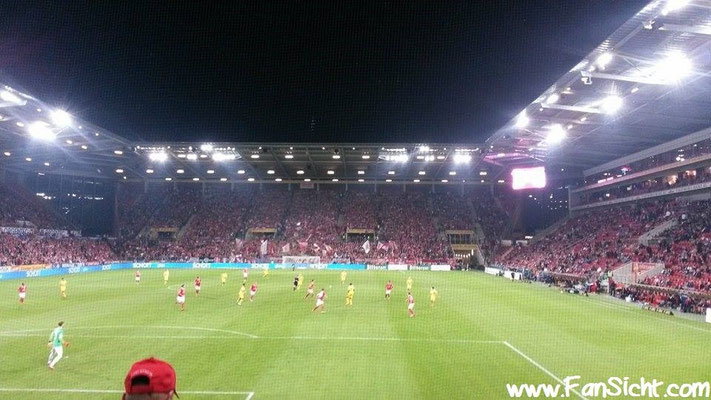 Sicht aus Block G Reihe 9 in der Mewa Arena Mainz Stadion des FSV Mainz 05