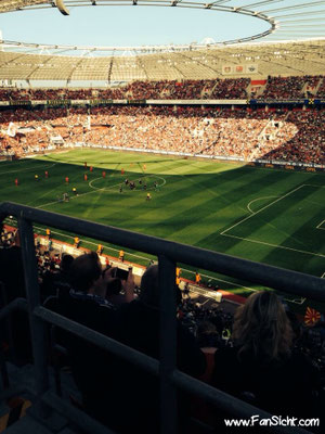 Sicht aus dem Gästeblock in der Bayarena Leverkusen aus Block G4 Reihe 5.