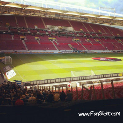 Foto der Sicht aus dem Gästeblock in der MHP Arena VfB Stuttgart Block 61f