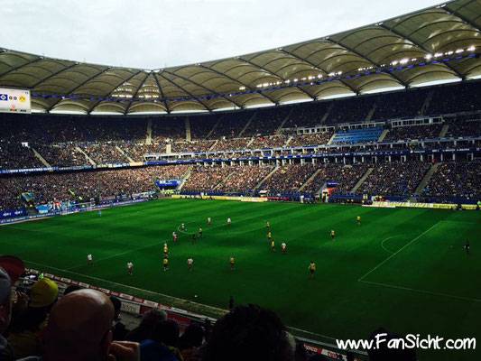 Sicht im Volksparkstadion des Hamburger SV HSV aus Block 15C