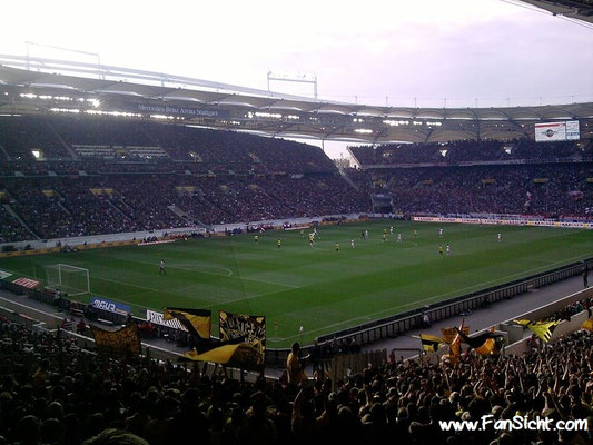 Foto der Sicht aus dem Gästeblock in der MHP Arena VfB Stuttgart Block 60