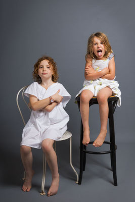 Séance photo famille avec deux enfants en studio à Chambery Savoie