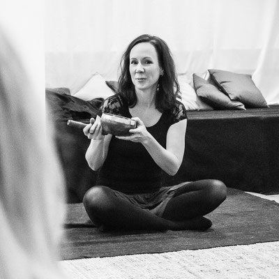 Klangschale Kindertherapie Musiktherapie Entspannung Prävention Pankow Prenzlauer Berg tomatenklang  ESI Berlin Weißensee