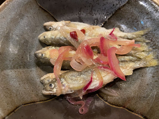 琵琶湖の稚鮎の南蛮漬け（夏季）