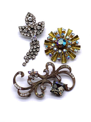 Magnificent trio of antique brooches - 1950/1960 - mix brooches-small collection of antique brooches-Italian Vintage broochs-.Art.799/2