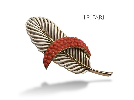 crown Trifari Creamy white Enamel & Faux Coral Brooch - awesome leaf design in Gold tone setting - Art.751/6-SOLD