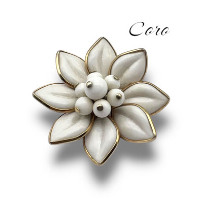 Coro Brooch Antique White Flower Milk poured glass Vintage Floral Pin1950 signed - 3-D flower brooch. Early 1950s - art.384/7