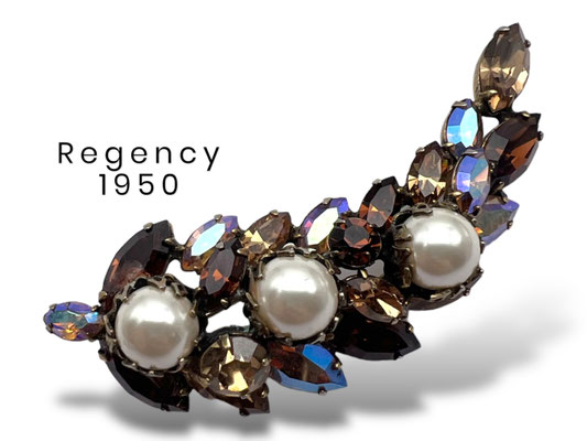 1950s Regency signed earth tones crystals & pearls leaf Brooch - Regency Jewelry collectibles - art.168/7