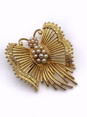 Amazing Lisner brooch - vintage 1950s - Pearls and gold to the precious figural butterfly brooch/pin - Art.170/2 -
