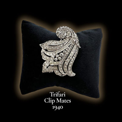 Trifari Deco Clip Mates Rhinestone Tulip Flower Dress Clip Rhodium Plate - rare piece for collection - Art.573/7