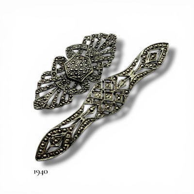 Pretty pair of old silvertone faux marcasites Deco pattern brooches, 2 pieces - Art.687/7