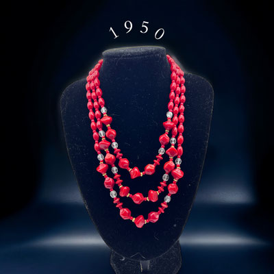 50s Three strand Graduated Red Glass beads Necklace -fantastic color and dazzling AB jeweled clasp -Art.112/7 -