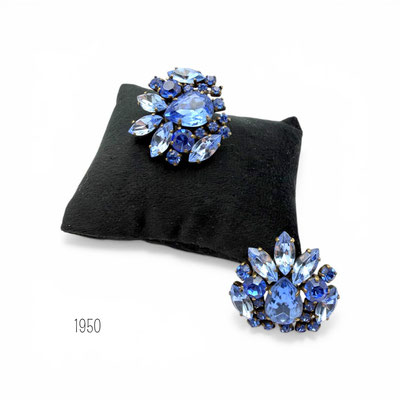 Rare Bold & Beautiful Aqua Blue vintage clip-on earrings -- late 1950 glamorous beauty -art.668/7