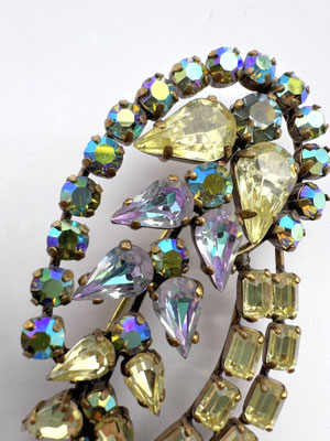 Late 1950 eye catching sparkler in jonquil and Aurora Rhinestone w/Glass Iris stones Vintage  Brooch - great visual appeal -- Art.476/7