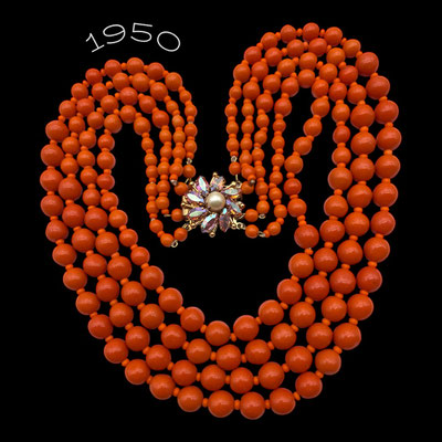 Eye-Catching four graduated strand Venetian beads necklace- Glass beads in a popping orange color - 1950s awesome necklace - Art.416/7