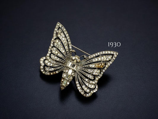 Sparkling vintage Deco design Butterfly Pin - Pave Rhinestone Butterfly Brooch Old Metal Figural Pin - Art.379/7