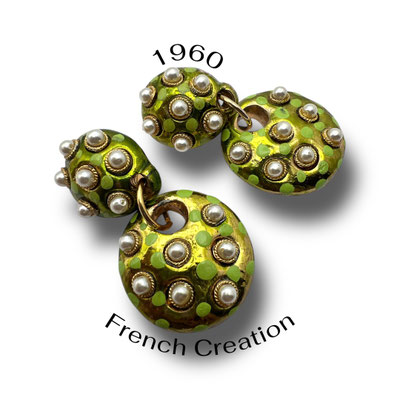 Nice French dangling pendants clip-on Earrings with simulated pearls and green lime enamel - golden metal - art.613/7