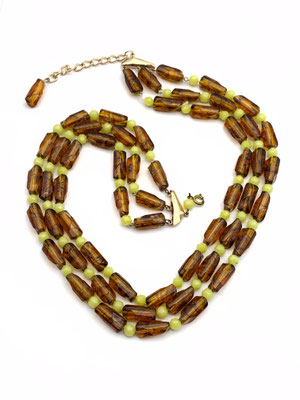 Three strands pale yellow & turtle quality Lucite beads in a lovely cascate design necklace -60s vtg quality Lucite necklace- Art.469/5