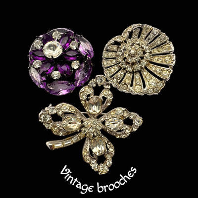 Early 50s vintage collection Brooches - three beautiful top quality rhinestones brooches - lovely stone and sparks  pins - 3 pcs-art.487/4