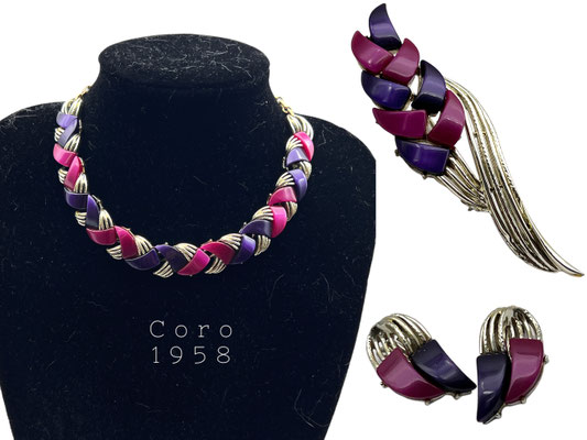 Rare Vintage Coro Set Fuchsia and Purple Thermoset on gold tone setting, Necklace, Earrings & Brooch set --Art.923/6