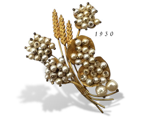 Breathtaking white Flowers & gold Wheat bouquet with wired Baroque Pearls and Seed beads - early Haskell style large brooch-- Art.435/4 -