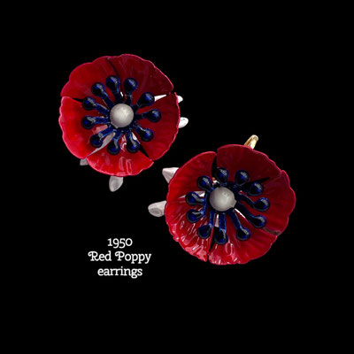 1950 Super nice red Poppy flower clip-on earrings - enameled gold  tone with brilliant red, white and dark blue - Art.799/2 - SOLD