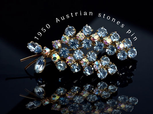 Enchanting beauty 1950s Austrian petite floral brooch with vibrant Baby Blue crystals and AB chatons -- art.356/5 -