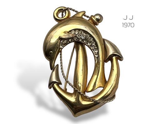 Gorgeous JJ signed Golden Dolphin brooch with anchor -Vintage quality-nice sea/nautical jewel-art.07/7