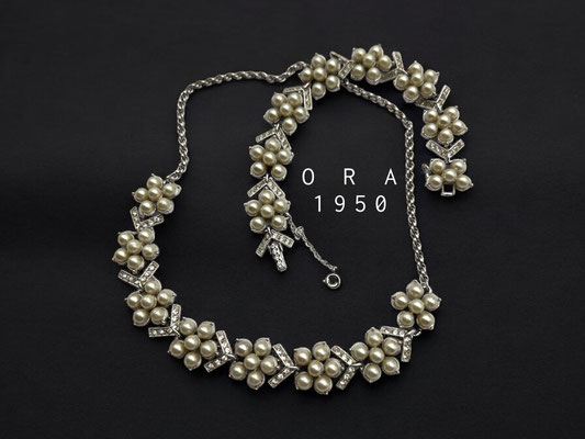 Rare Vintage Early ORA Signed Pearl and Rhinestones demi parure Necklace & Bracelet - Art.740/3