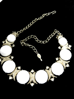 Sarah Coventry choker link Necklace with white chalk patterned lucite round stones and dazzling clear rhinestones--art.257/3