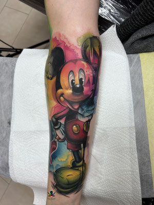 mickey watercolor tattoo